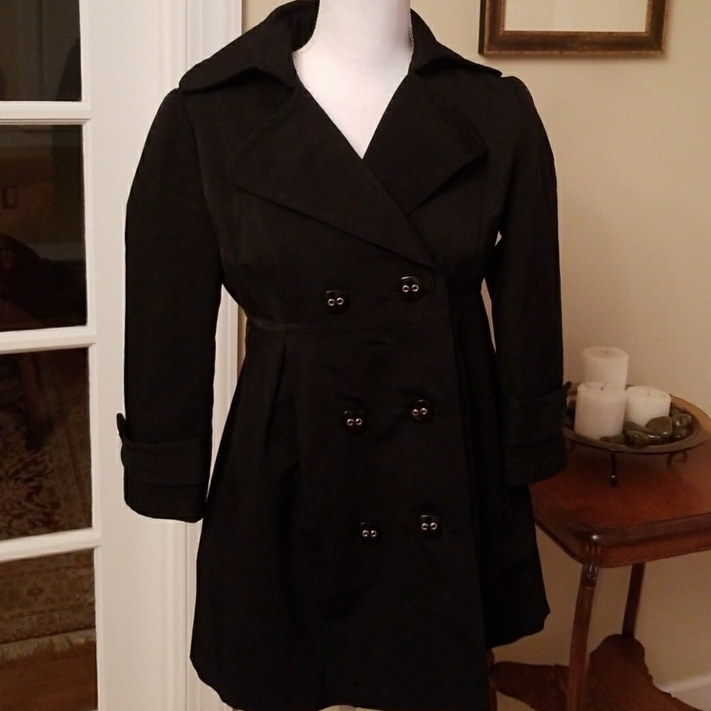 Penelope and Monica Cruz black rain coat S